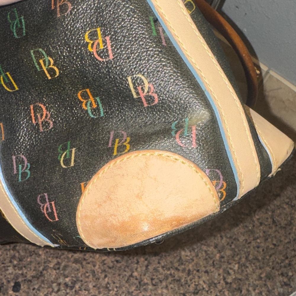 Dooney & Bourke Y2K RARE Black Multicolor DB Logo Shoulder Bag with rainbow zip - Picture 5 of 9